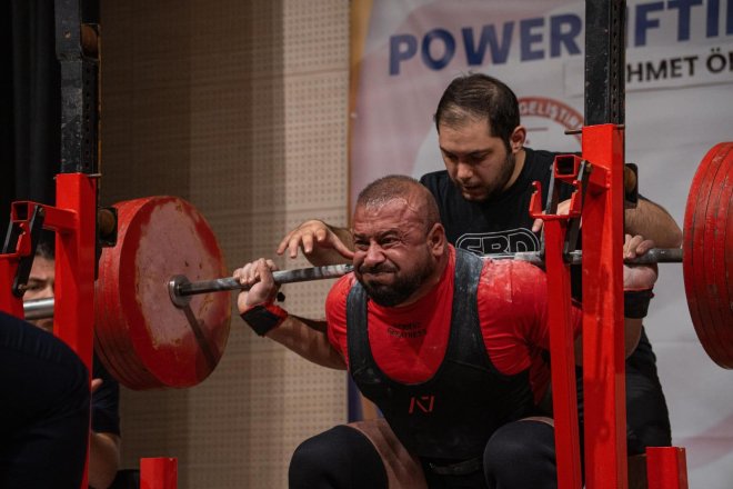 powerlifting-1.jpeg